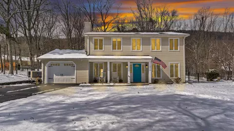 2730 Greggin Dr, Roanoke, VA 24012