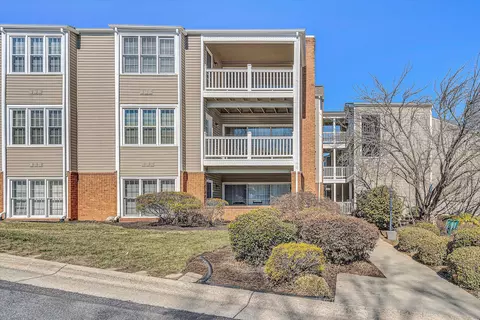 2983 Winterberry Dr, Roanoke, VA 24018