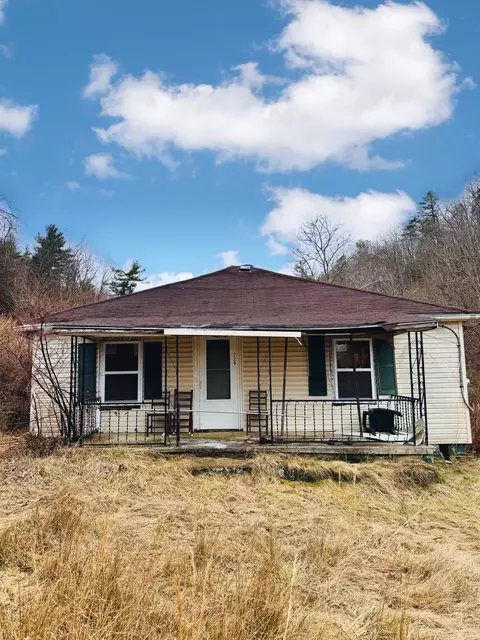 729 Valley Rd, Pulaski, VA 24301 photo 2