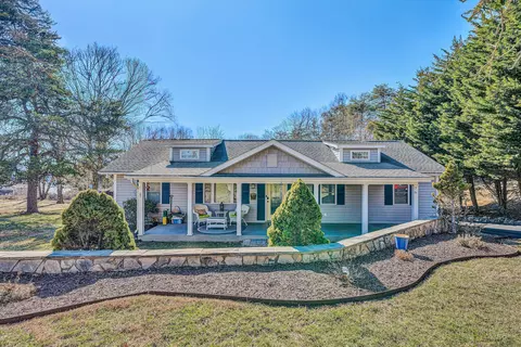 76 Overlook Cir, Moneta, VA 24121