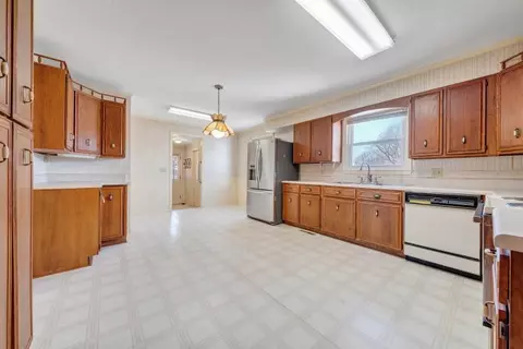 Kitchen - 1345 Stone Mill Rd, Hurt, VA 24563 photo 5 of 9