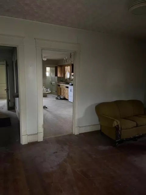 Living - 1345 Stone Mill Rd, Hurt, VA 24563 photo 8 of 8