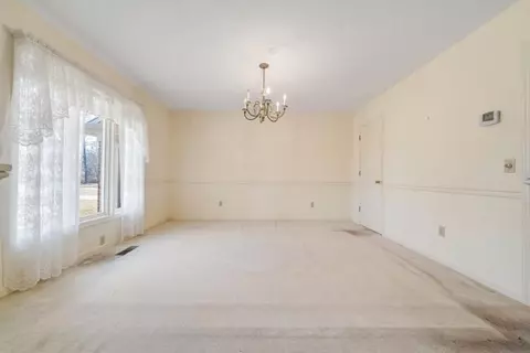 Living - 1345 Stone Mill Rd, Hurt, VA 24563 photo 3 of 8