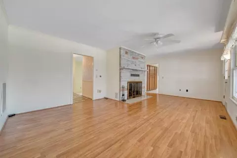 Living - 1345 Stone Mill Rd, Hurt, VA 24563 photo 4 of 8