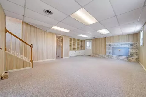 Living - 1345 Stone Mill Rd, Hurt, VA 24563 photo 7 of 8