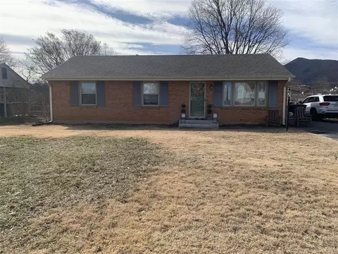 648 Pyrtle Dr, Salem, VA 24153