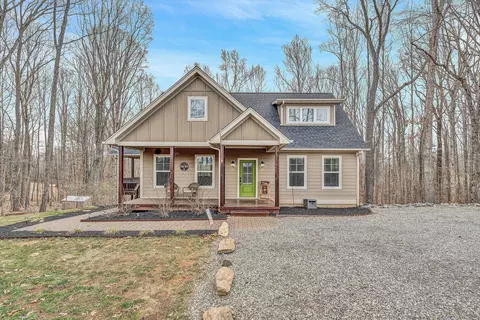 2952 Golden View Rd, Glade Hill, VA 24092