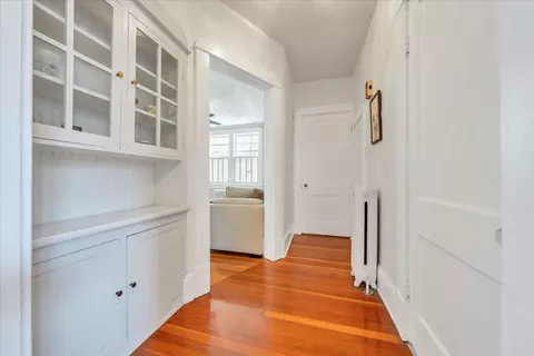 Entry Way - 1348 Maple Ave SW, Roanoke, VA 24016 photo 3 of 4