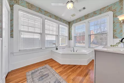 Bath - 1348 Maple Ave SW, Roanoke, VA 24016 photo 6 of 7