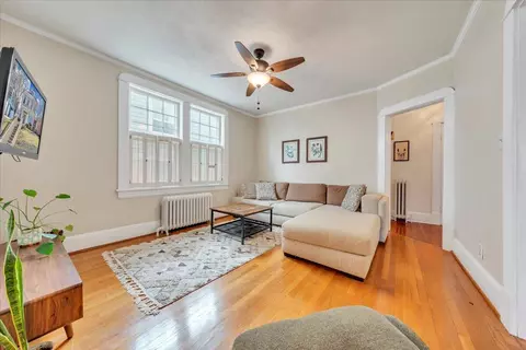 Living - 1348 Maple Ave SW, Roanoke, VA 24016 photo 4 of 4