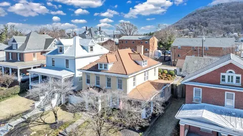 View/Area - 1348 Maple Ave SW, Roanoke, VA 24016 photo 1 of 13