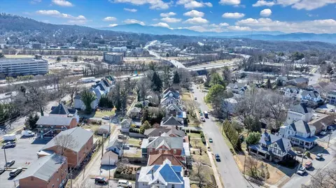 View/Area - 1348 Maple Ave SW, Roanoke, VA 24016 photo 7 of 13