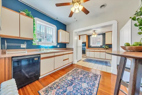 Kitchen - 1348 Maple Ave SW, Roanoke, VA 24016 photo 4 of 4
