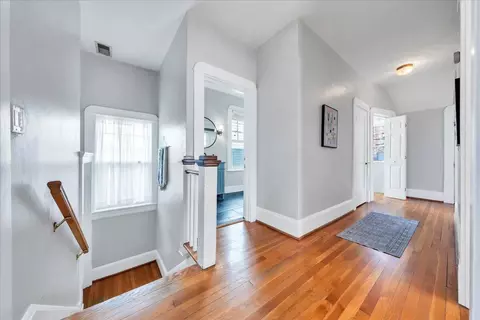 Entry Way - 1348 Maple Ave SW, Roanoke, VA 24016 photo 4 of 4