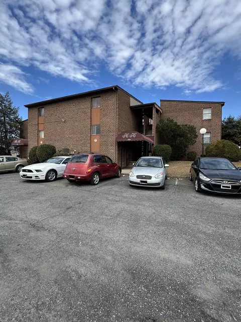 1606 Wayne St NE, Roanoke, VA 24012