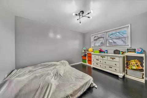 Bedroom - 533 Fleming Ave NE, Roanoke, VA 24012 photo 1 of 2