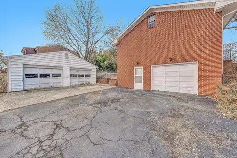 Exterior - 533 Fleming Ave NE, Roanoke, VA 24012 photo 8 of 8