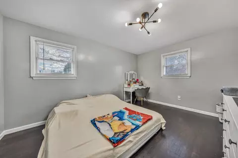 Bedroom - 533 Fleming Ave NE, Roanoke, VA 24012 photo 2 of 2