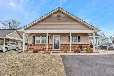 332 E Augusta Ave, Vinton, VA 24179 photo 3