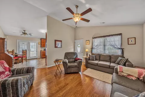 332 E Augusta Ave, Vinton, VA 24179 photo 9