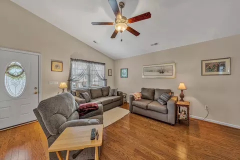 332 E Augusta Ave, Vinton, VA 24179 photo 8