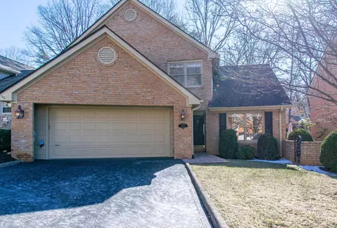 5624 Village Way, Roanoke, VA 24018