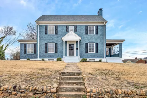 3001 Lorraine Rd NW, Roanoke, VA 24017