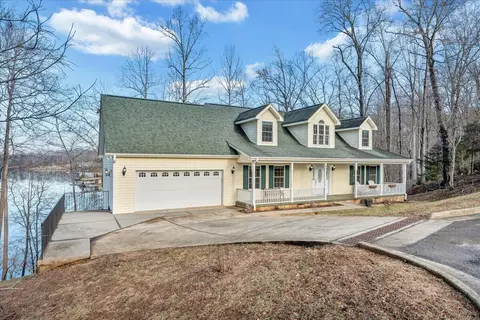 320 Indian Pointe Dr, Hardy, VA 24101