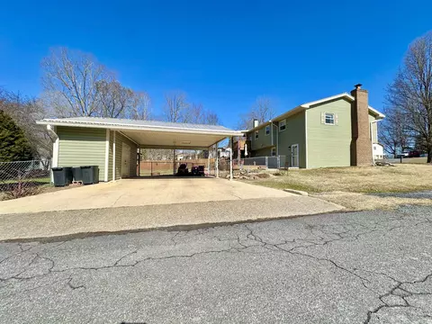 1201 Cherokee Trl, Covington, VA 24426 photo 4