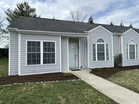 8233 Emerald Court Dr, Roanoke, VA 24019