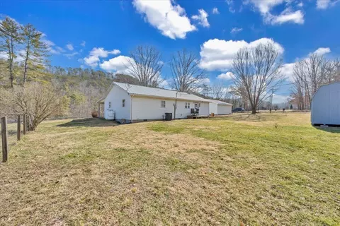 Exterior - 5707 Bens Run Rd, Covington, VA 24426 photo 5 of 15
