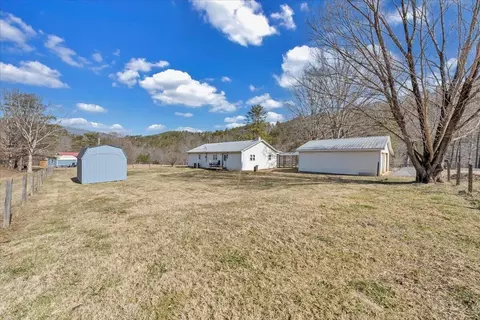 Exterior - 5707 Bens Run Rd, Covington, VA 24426 photo 7 of 15