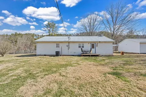 Exterior - 5707 Bens Run Rd, Covington, VA 24426 photo 4 of 15