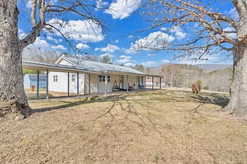 Exterior - 5707 Bens Run Rd, Covington, VA 24426 photo 12 of 15