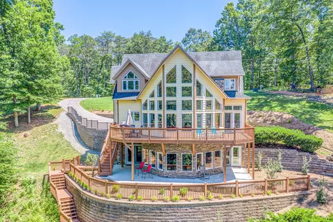 1267 Nicholas Ln, Moneta, VA 24121