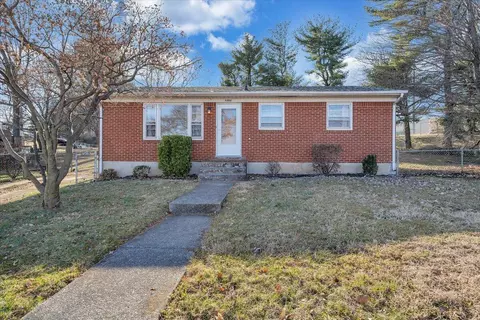 1202 Slemp St, Salem, VA 24153