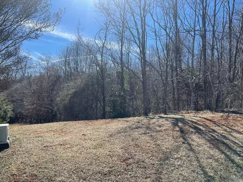 101 Strawberry Hill Ct, Vinton, VA 24179