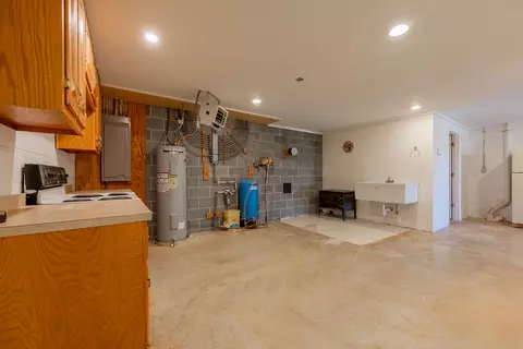2448 Kyle Weeks Rd SW, Willis, VA 24380 photo 32