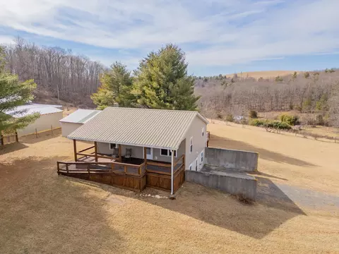 2448 Kyle Weeks Rd SW, Willis, VA 24380 photo 62