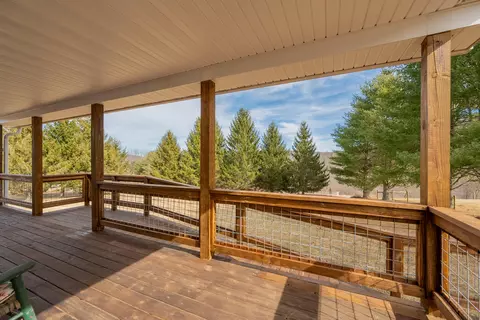 2448 Kyle Weeks Rd SW, Willis, VA 24380 photo 8