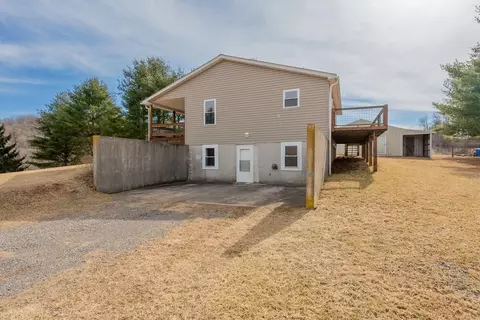 2448 Kyle Weeks Rd SW, Willis, VA 24380 photo 54