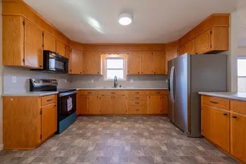 2448 Kyle Weeks Rd SW, Willis, VA 24380 photo 17