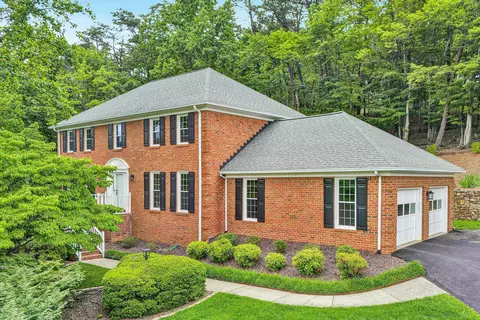 5653 Orchard Valley Cir, Roanoke, VA 24018