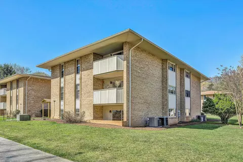 5260 Crossbow Cir #15B, Roanoke, VA 24018