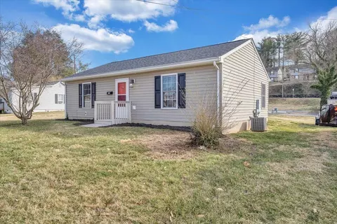 515 E Jackson Ave, Vinton, VA 24179 photo 4