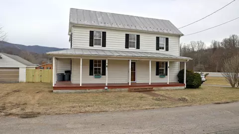 222 Trump Ln, Shawsville, VA 24162