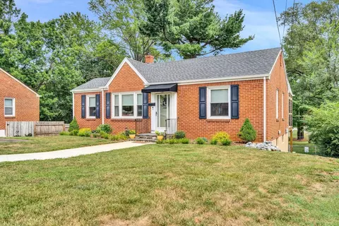2623 Floraland Dr, Roanoke, VA 24012