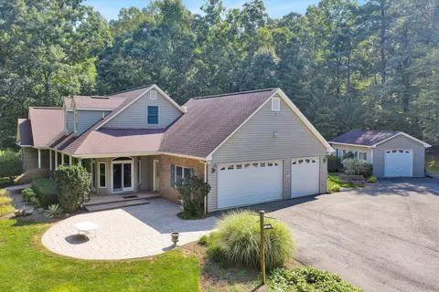 635 Miriam Hill Dr, Rocky Mount, VA 24151