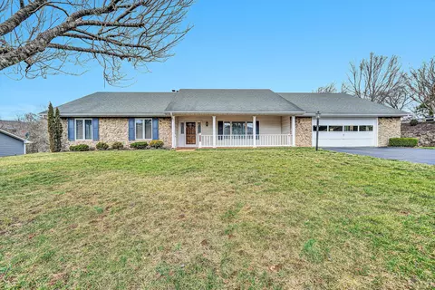 4522 Farmwood Dr, Roanoke, VA 24018