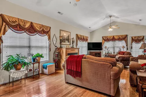 1970 Millbridge Rd, Salem, VA 24153 photo 12
